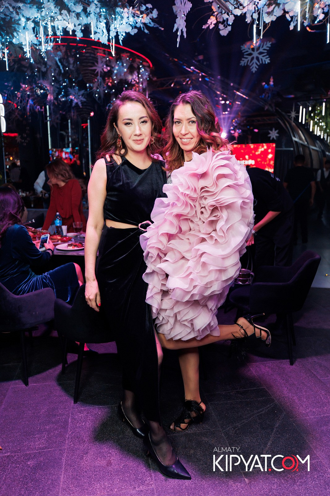 FRIENDS BAR & TERRACE. КИПЯТКОМ АЛМАТЫ!