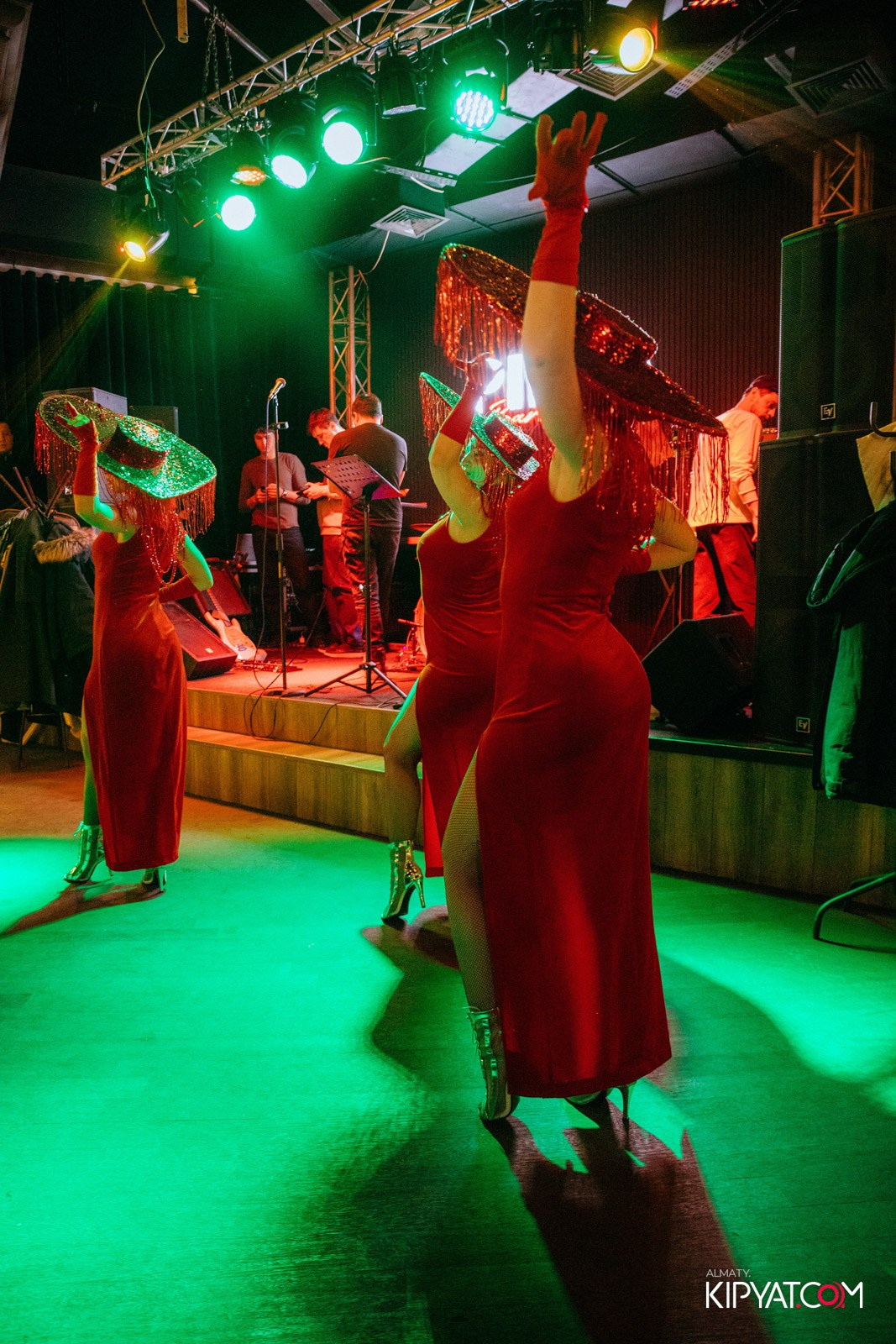 ПИНТА НА ДОСТЫК. КИПЯТКОМ АЛМАТЫ!