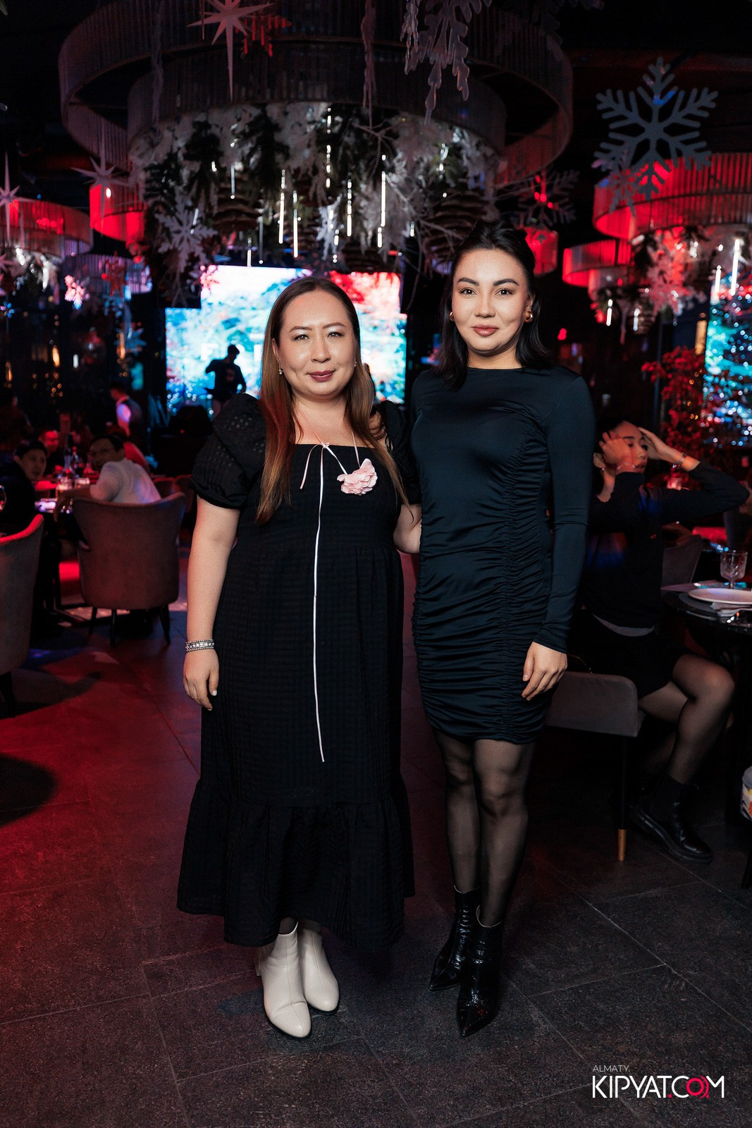 FRIENDS BAR & TERRACE. КИПЯТКОМ АЛМАТЫ!