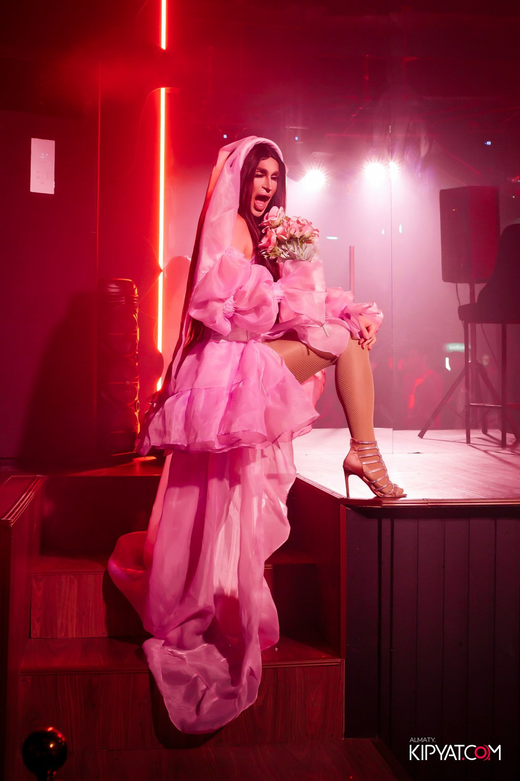 НОЧНОЙ КЛУБ ICON. КИПЯТКОМ АЛМАТЫ!