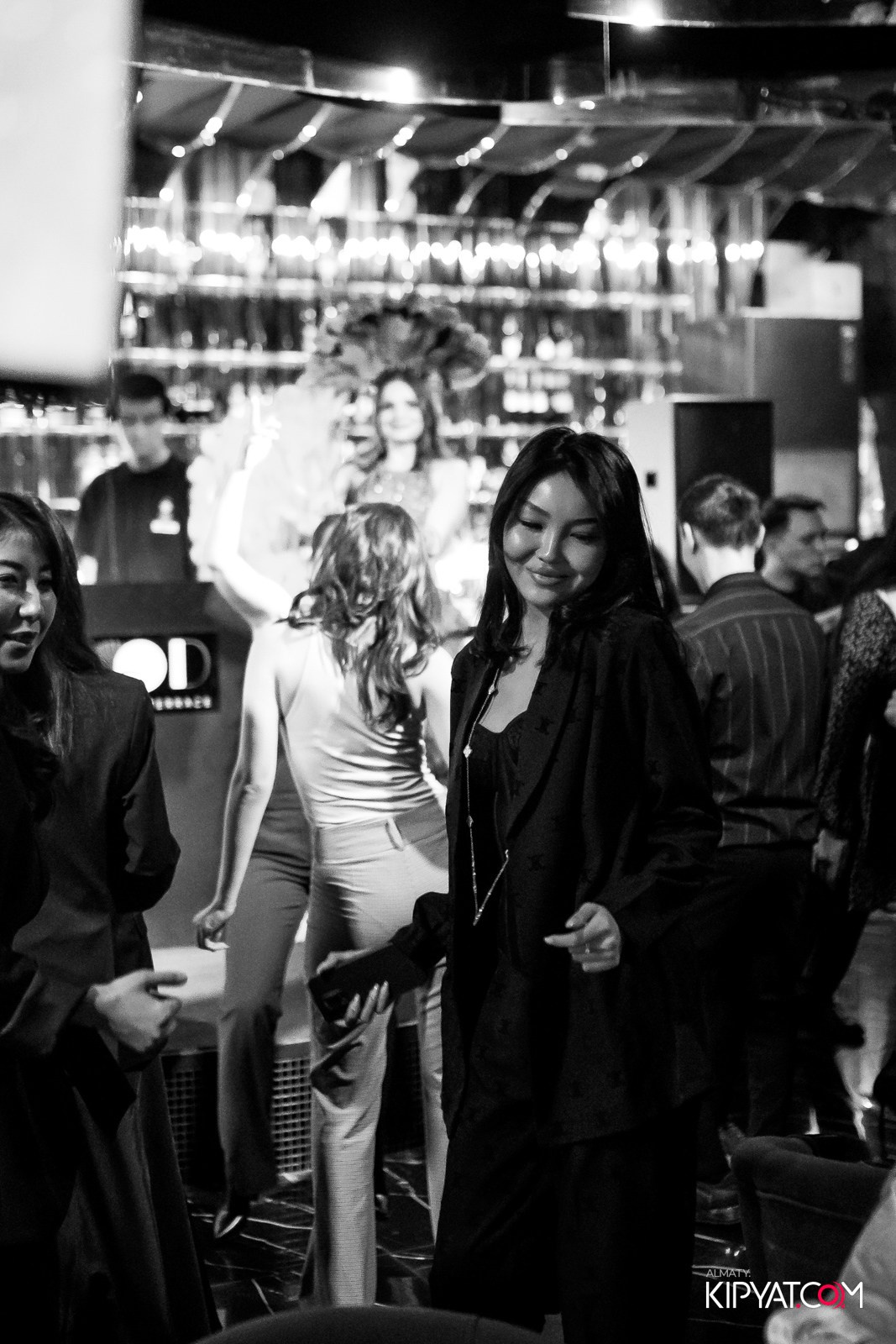 MOOD KARAOKE & TERRACE. КИПЯТКОМ АЛМАТЫ!