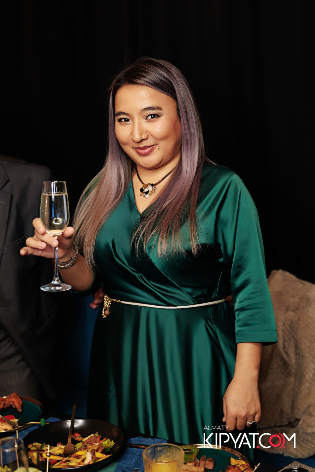 OBLAKO LOUNGE BAR. КИПЯТКОМ АЛМАТЫ!