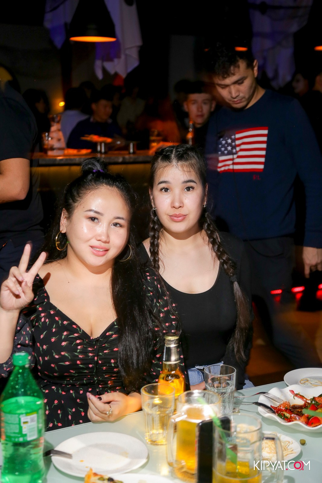 ARAGOSTA ДИСКО-БАР. КИПЯТКОМ АЛМАТЫ!