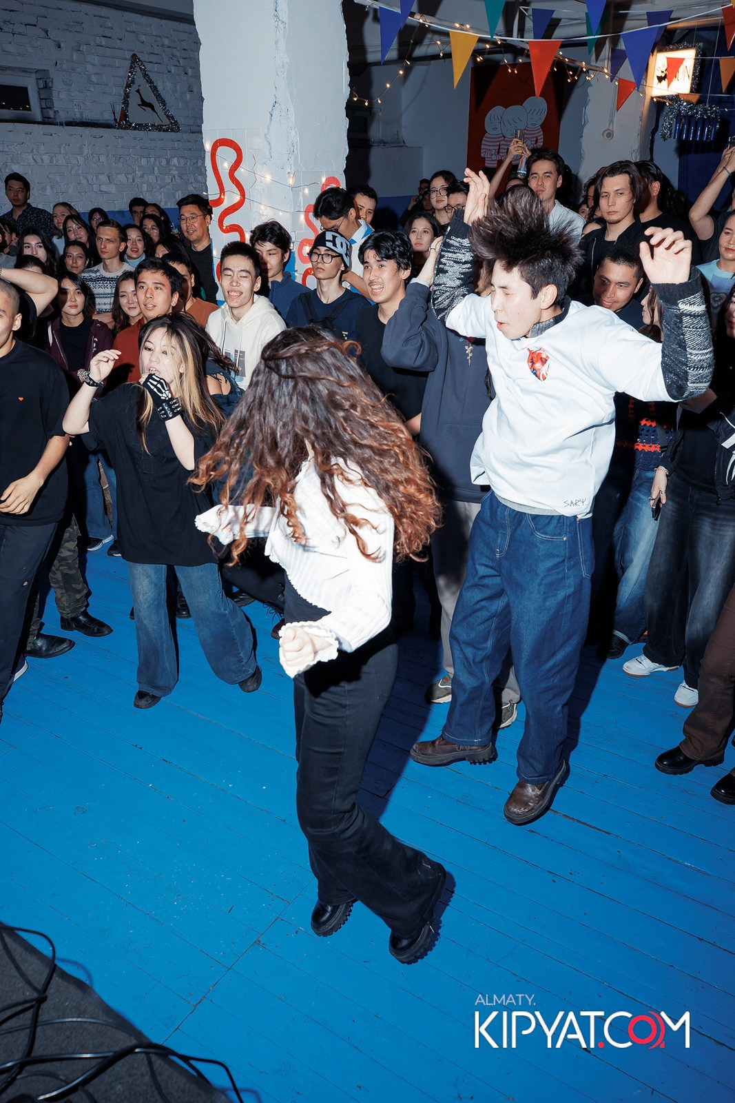 КОНЦЕРТ ГРУППЫ SARY В АЛМАТЫ. КИПЯТКОМ АЛМАТЫ!