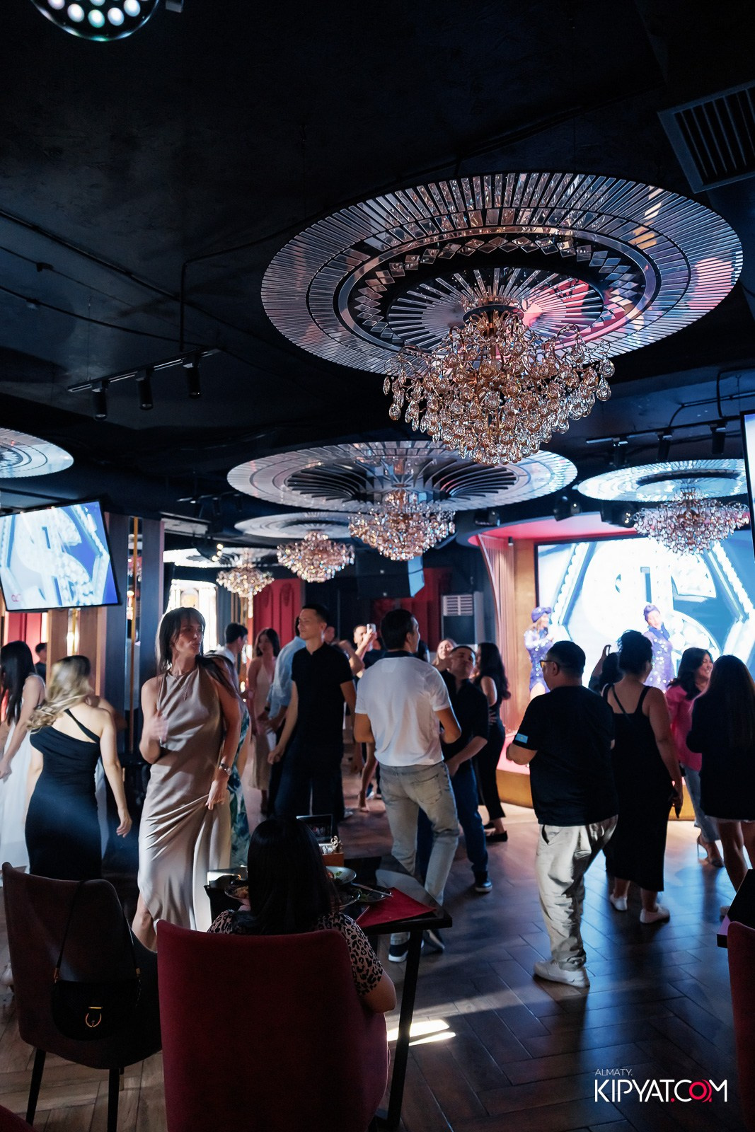 ЗАЯ, НА БИС. КИПЯТКОМ АЛМАТЫ!