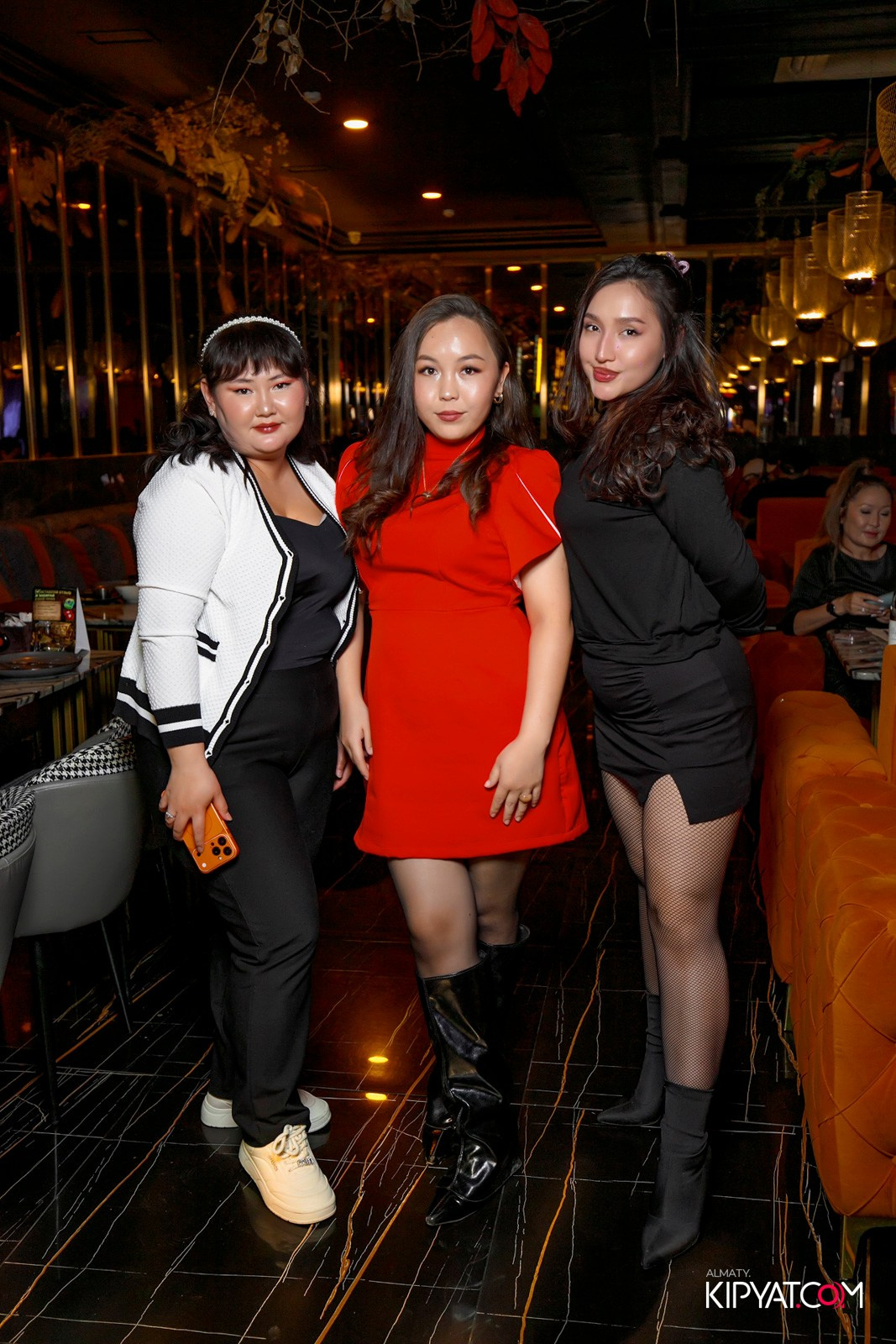 БАР ПАНАЕХАЛИ НА ДОСТЫК. КИПЯТКОМ АЛМАТЫ! Фотосъемка мероприятий в Алматы