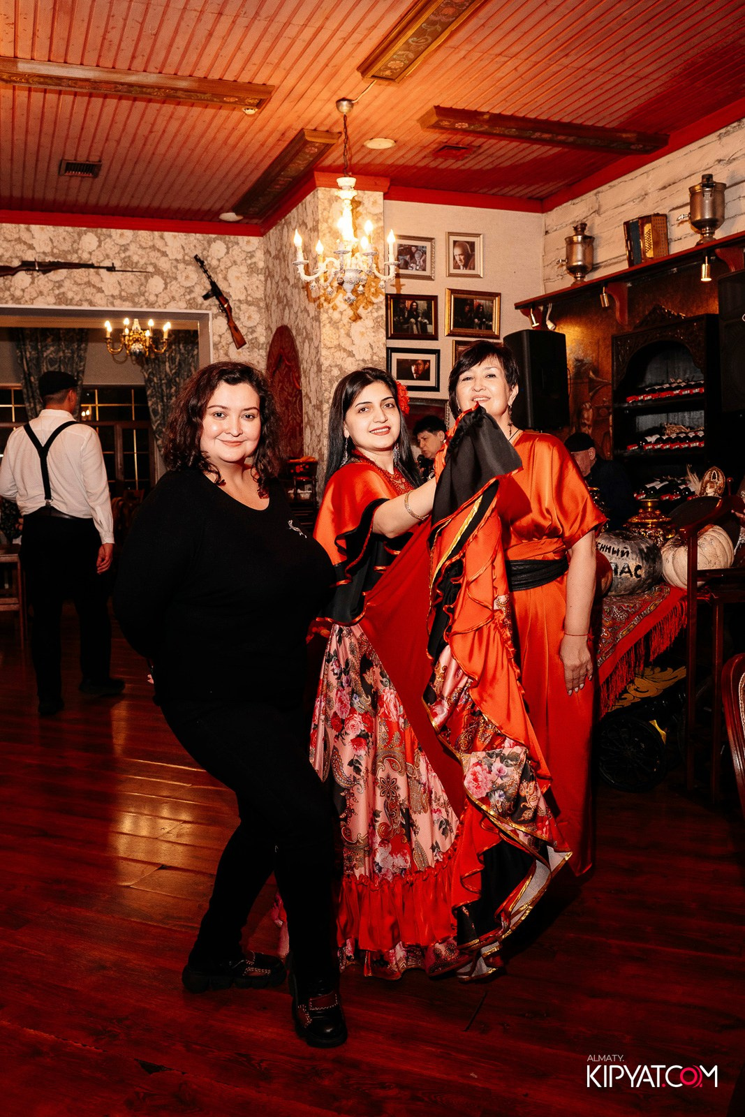 РЕСТОРАН МАРЬИНА РОЩA. КИПЯТКОМ АЛМАТЫ!