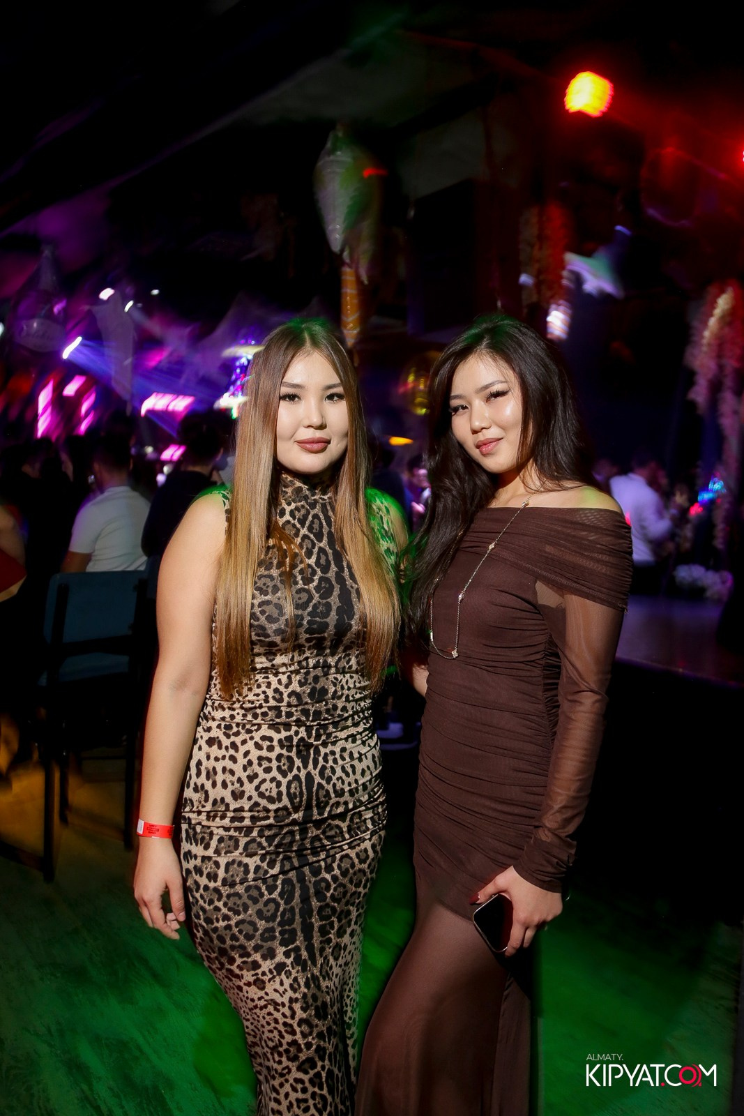 UYAT EMES BAR. КИПЯТКОМ АЛМАТЫ!