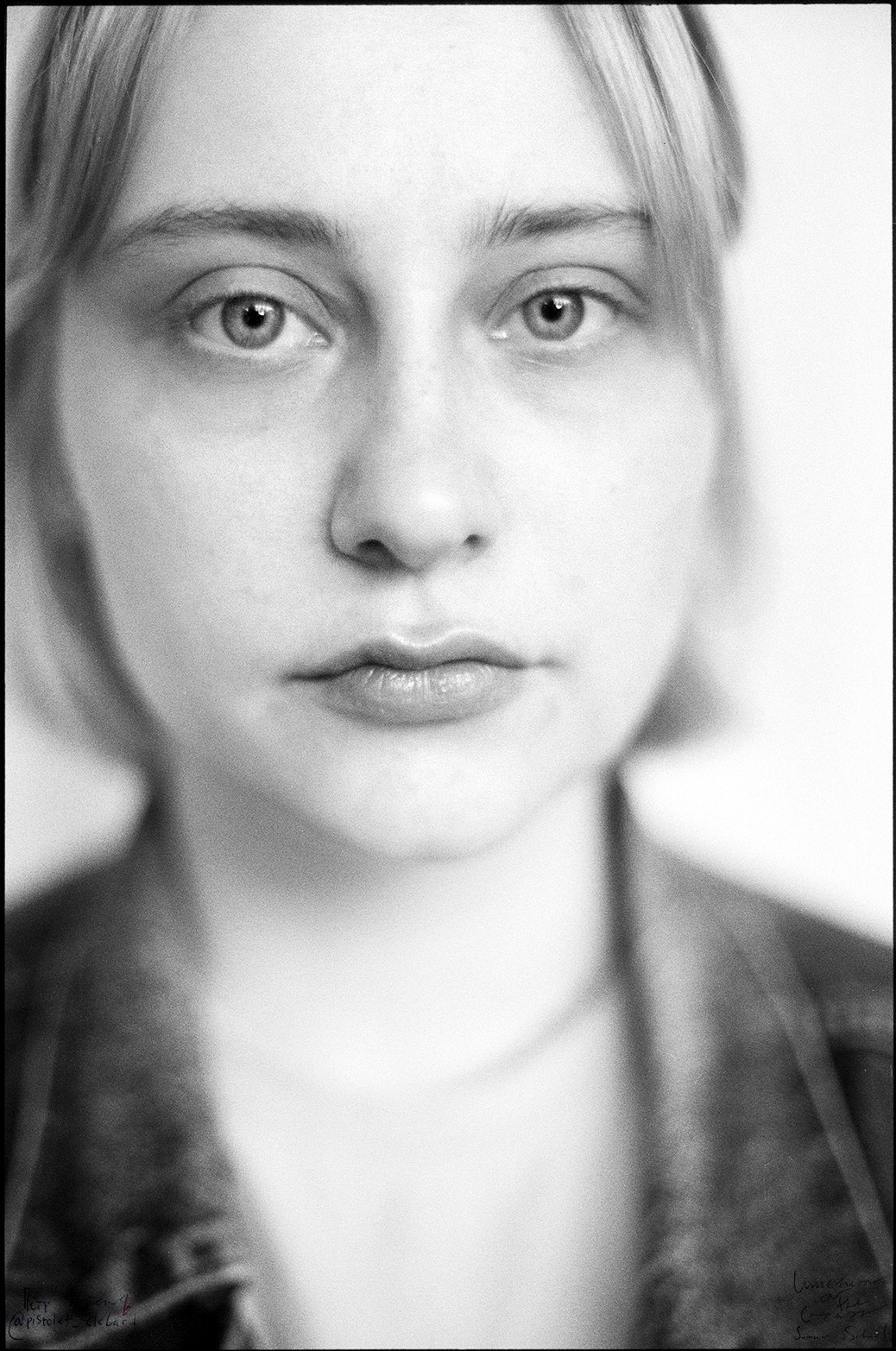 Классическая портретная выездная фотосессия (полевое исследование). Один человек один кадр. Летняя Школа. Дубна. Портретный и художественный фотограф в Москве Пётр Корень