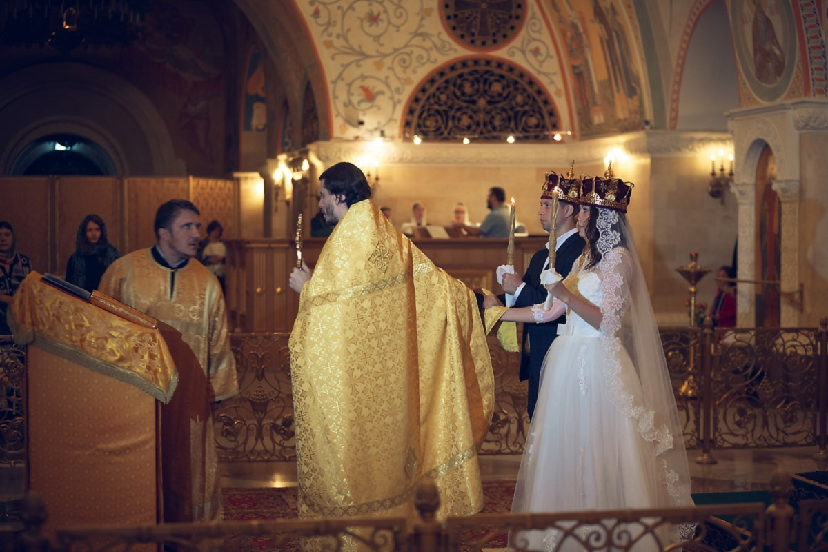 Венчание в главном Храме. Свадебный и репортажный фотограф в Москве и Московской области