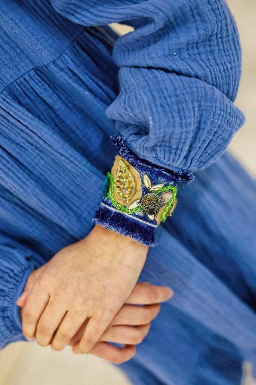 Браслеты из джинсы — мастер-класс по шитью для девочек. Владивосток. Школа для девочек во Владивостоке — Само Совершенство