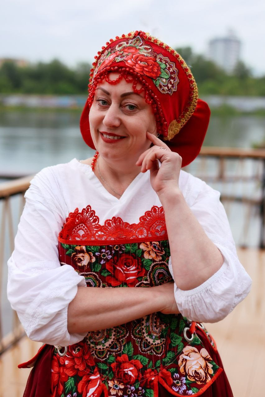 ТЫ КОРОЛЕВА. Фотограф Красноярск съемки лавстори, фотосессия в студии, портретная съемка, творческие фотосессии