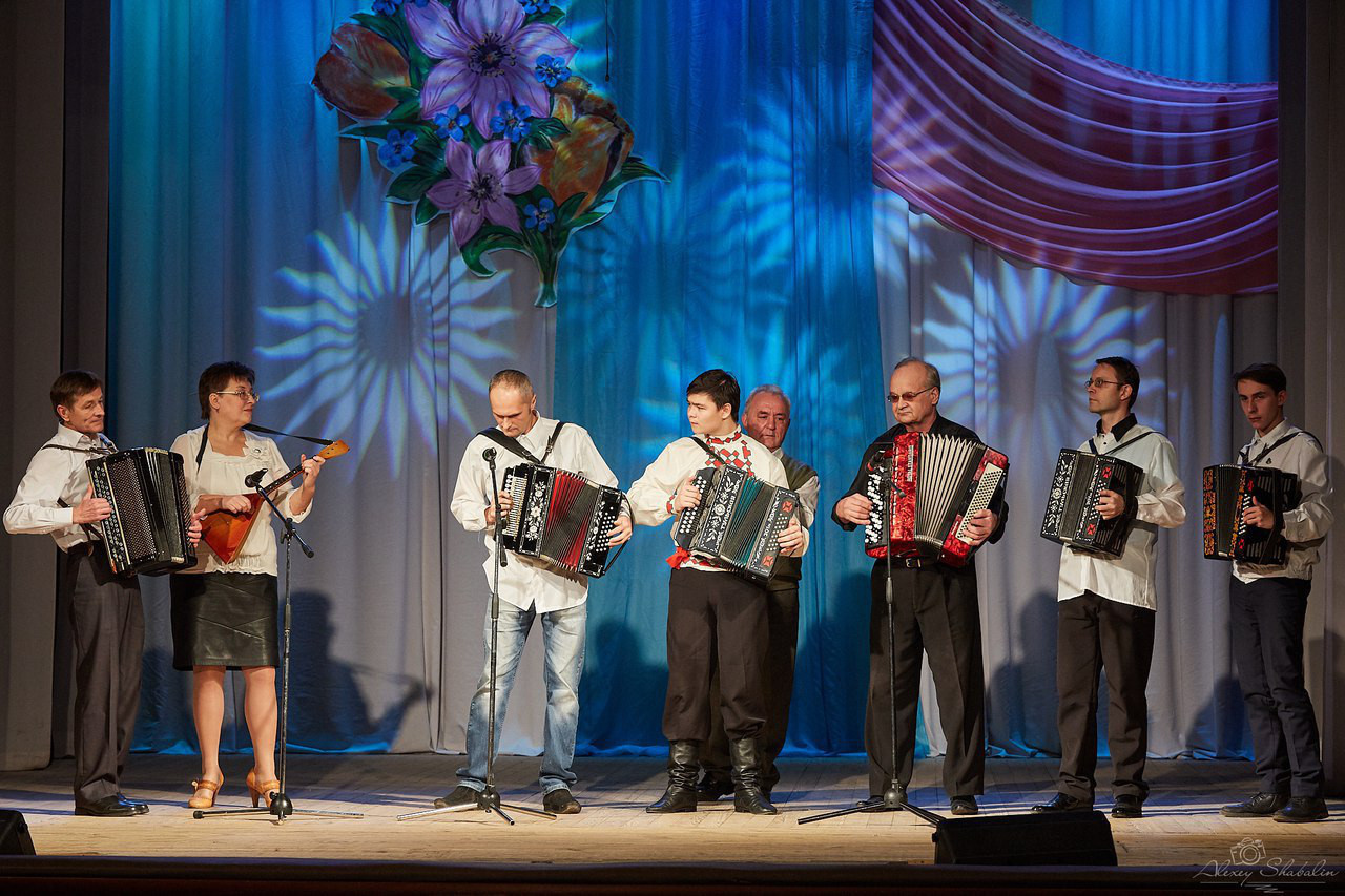 НАРОДНЫЙ АНСАМБЛЬ ГАРМОНИСТОВ. Дворец Культуры г. Заволжья