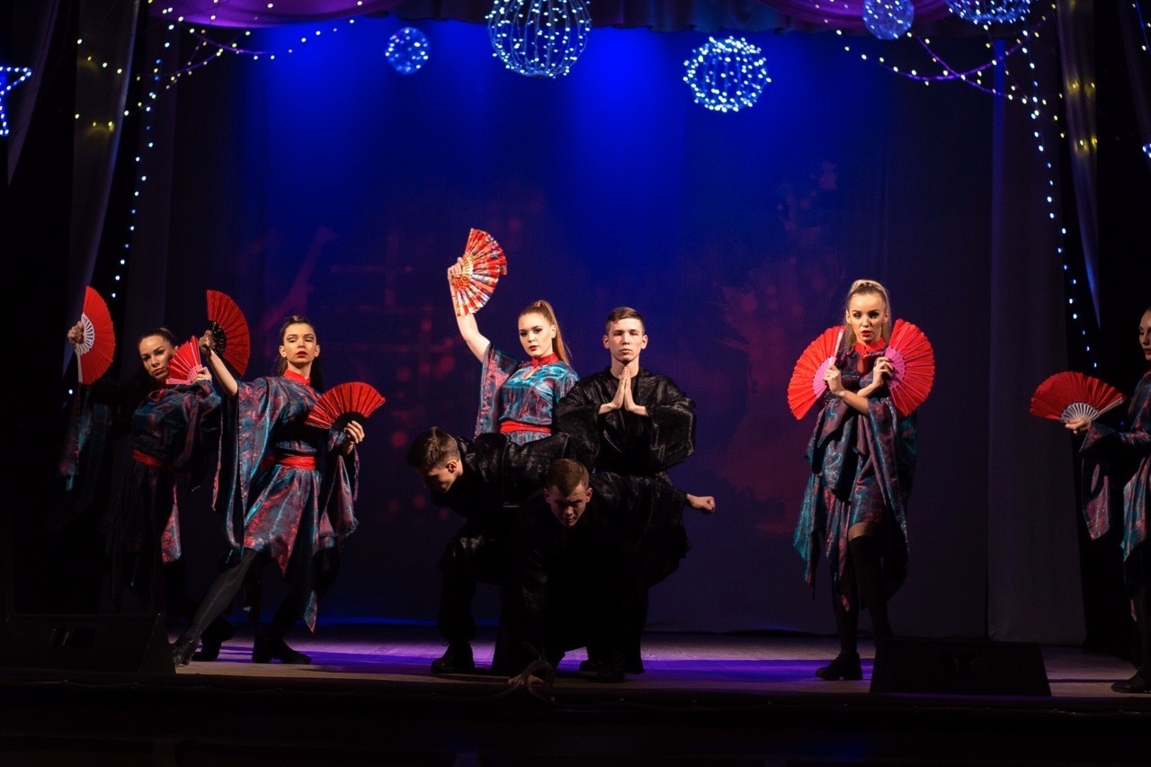 НОВОГОДНИЕ ВЕЧЕРА ДЛЯ ЖИТЕЛЕЙ ГОРОДА 2019. Дворец Культуры г. Заволжья