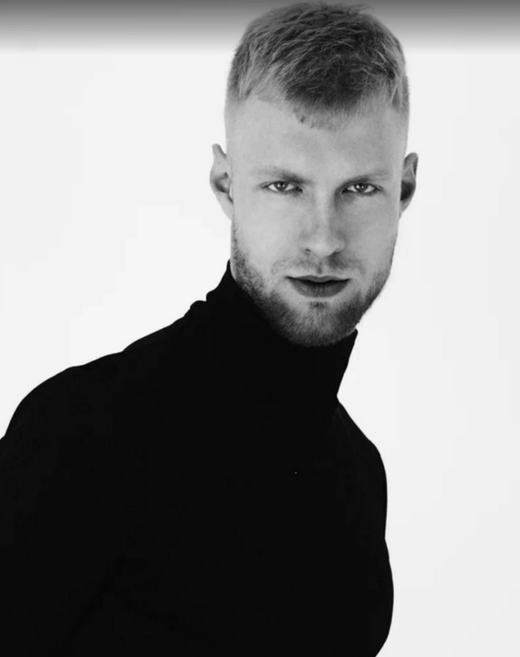 Никита, 191 см, 50-52 р-р,. KED Production — продакшн из СПб. Создаём фото, видео и контент, который помогает брендам и селлерам продавать больше