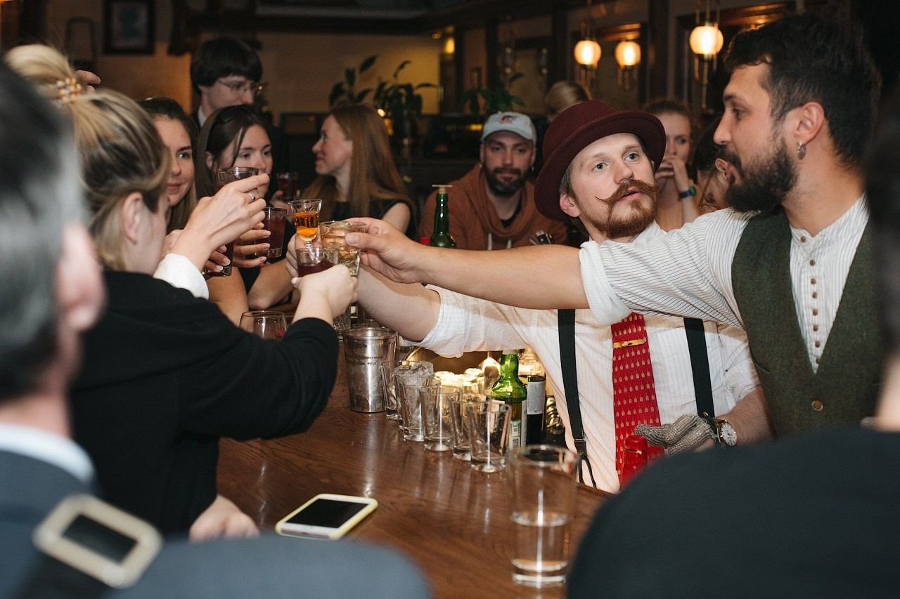 Портфолио. Тур по барам в Петербурге