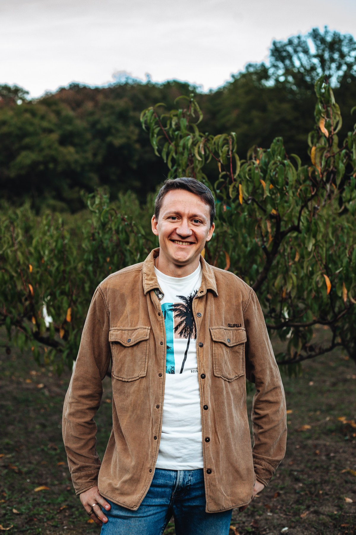 Иван, Ольга и Мира — в персиковом саду. Семейный фотограф Новороссийск, Анапа, Геленджик — Юлия Давыдова