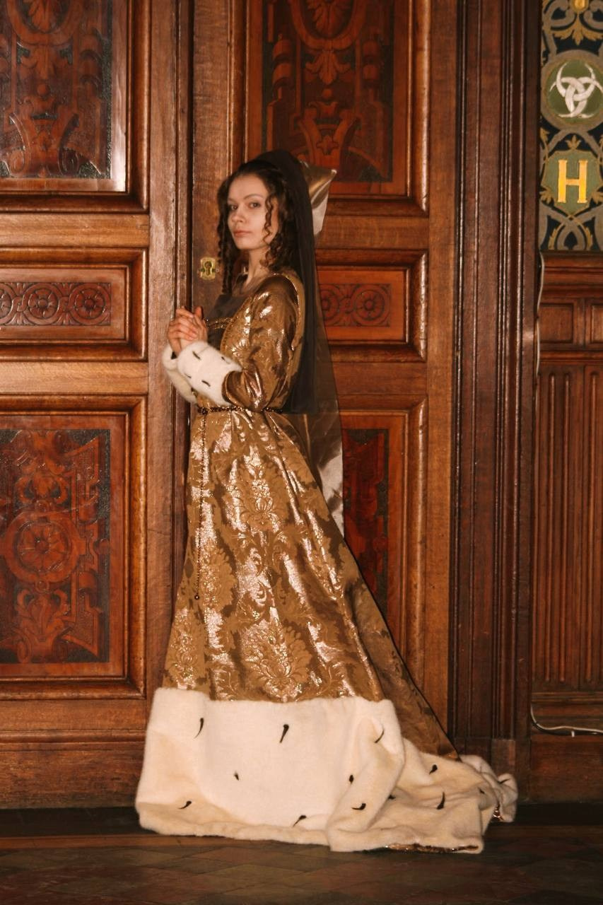 Готический. Костюмер, художник кино и телевидения в спб