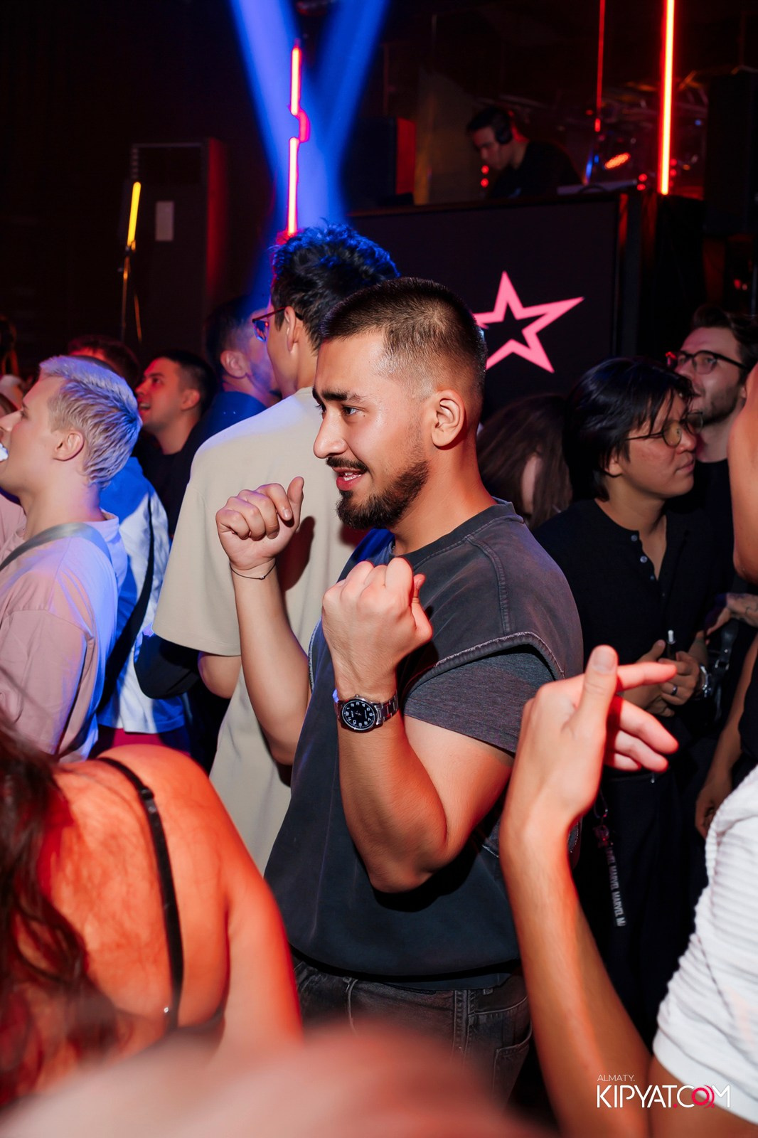 НОЧНОЙ КЛУБ ICON. КИПЯТКОМ АЛМАТЫ!