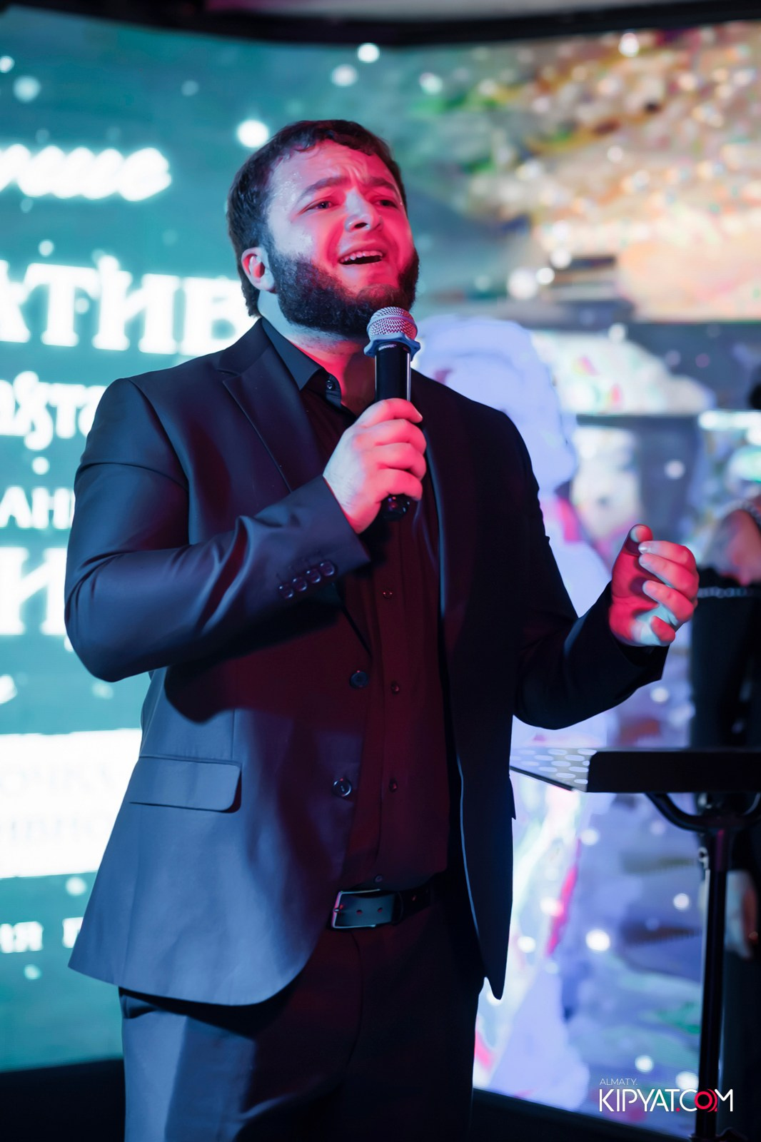 КАВКАЗСКИЙ ВЕЧЕР В ВАХТАНГУРИ. КИПЯТКОМ АЛМАТЫ!