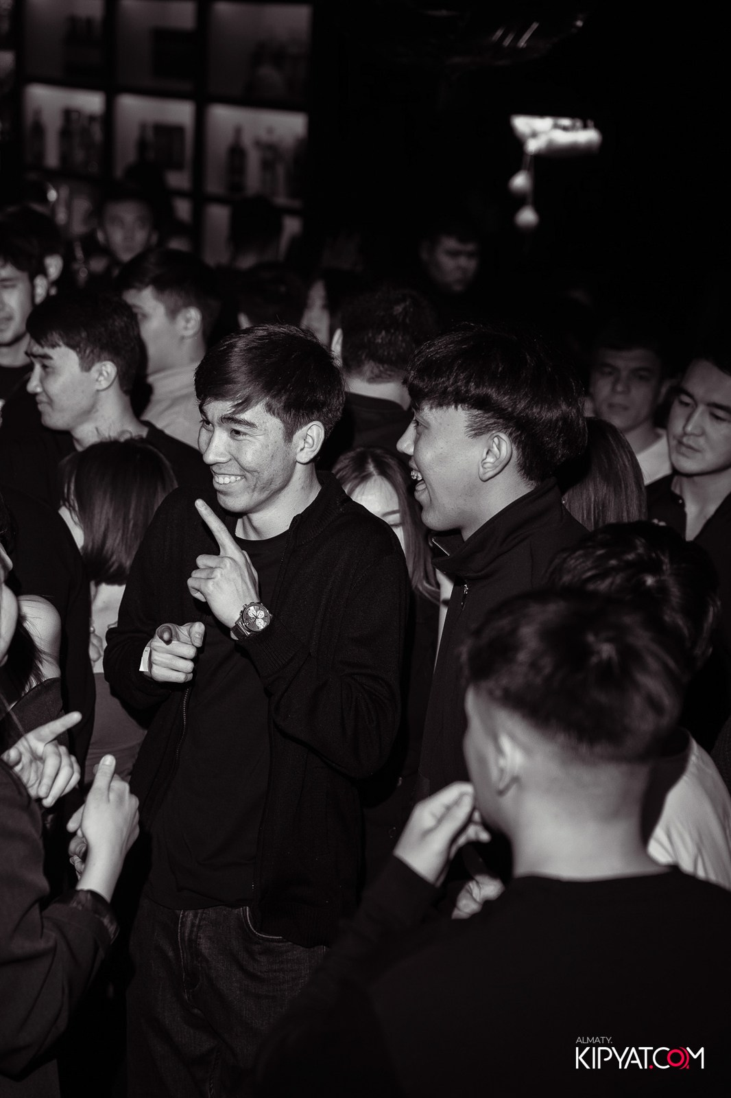 UYAT EMES BAR. КИПЯТКОМ АЛМАТЫ!