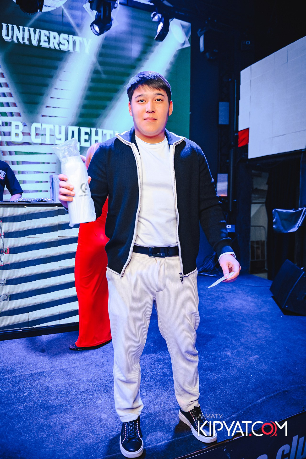 ПОСВЯЩЕНИЕ В СТУДЕНТЫ ''Q'' UNIVERSITY. КИПЯТКОМ АЛМАТЫ!