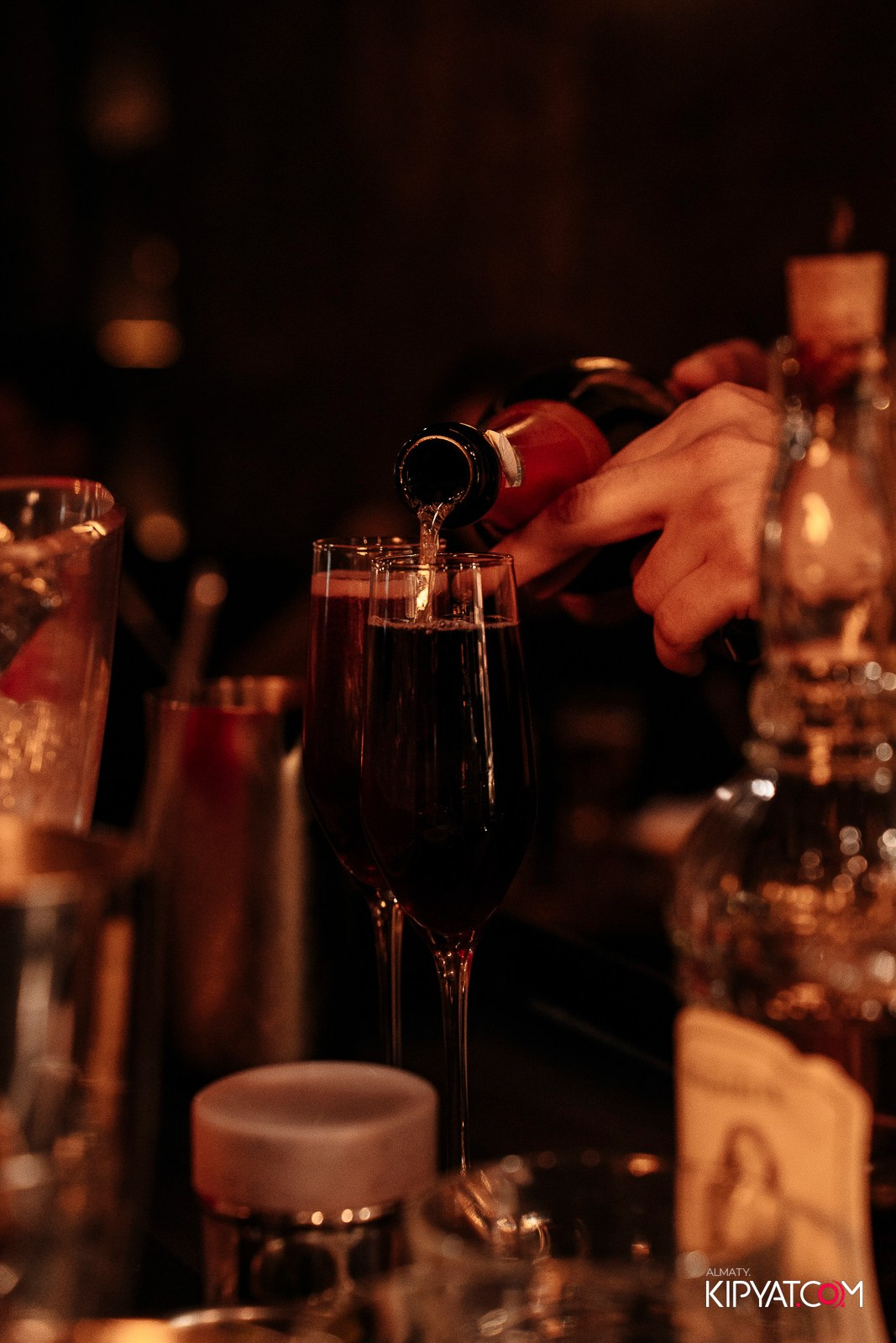 РЕСТО-БАР СКАНДАЛИСТЪ. КИПЯТКОМ АЛМАТЫ! Фотосъемка мероприятий в Алматы