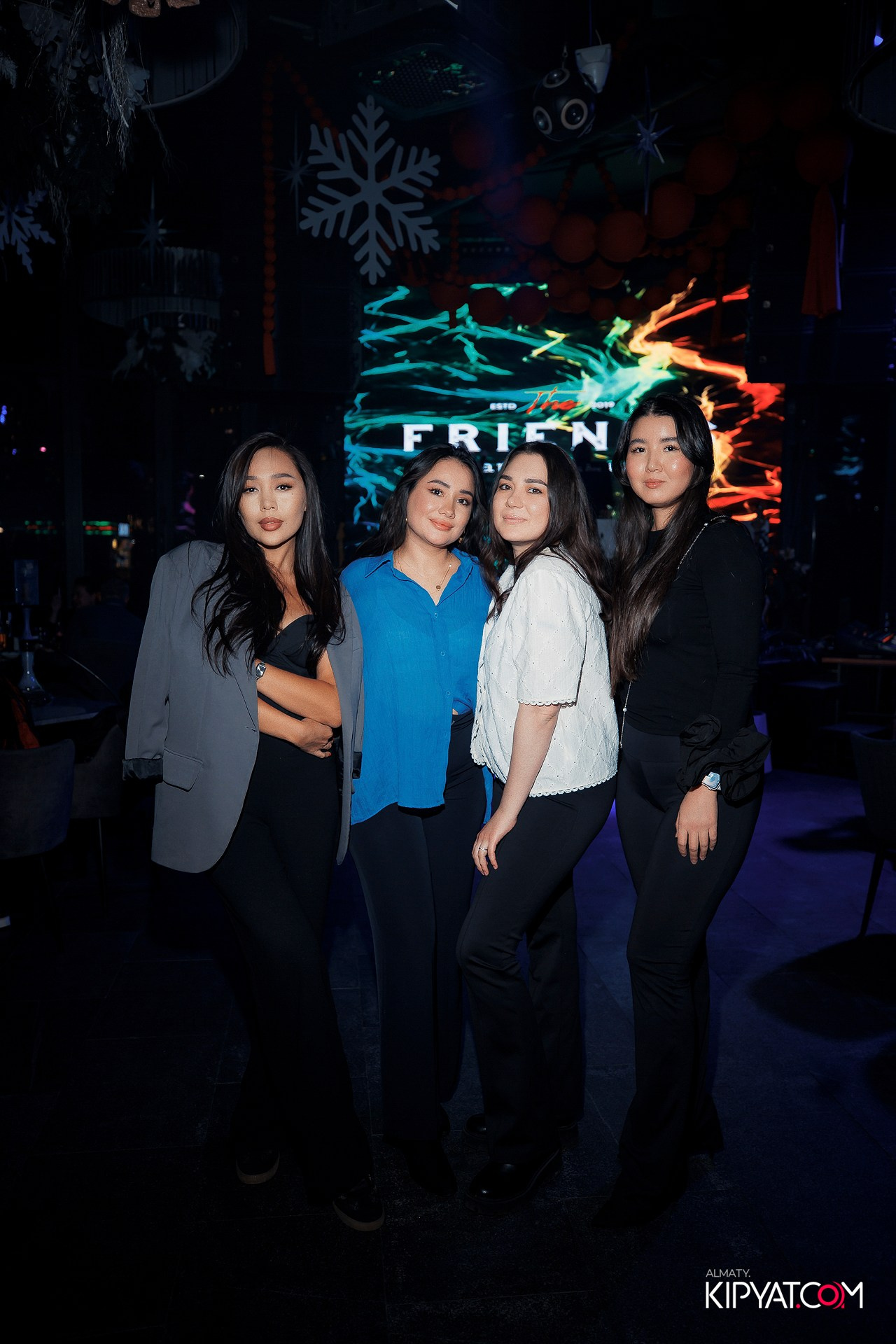 FRIENDS BAR & TERRACE. КИПЯТКОМ АЛМАТЫ! Фотосъемка мероприятий в Алматы