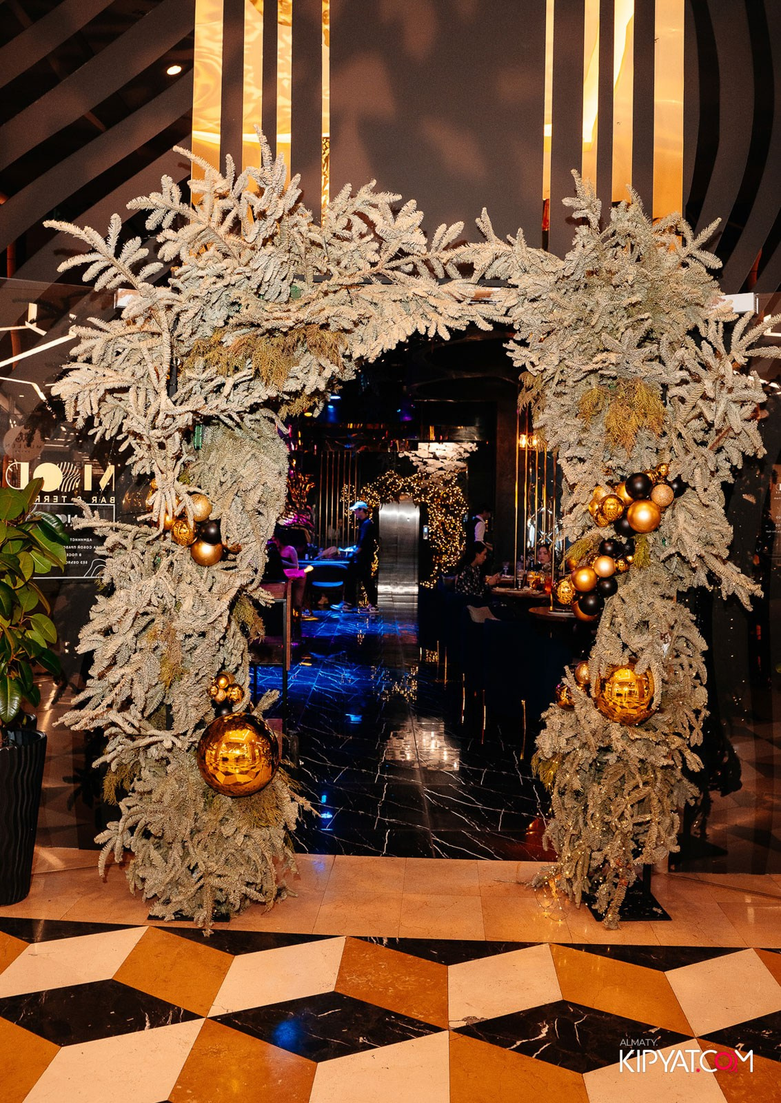 MOOD KARAOKE & TERRACE. КИПЯТКОМ АЛМАТЫ!