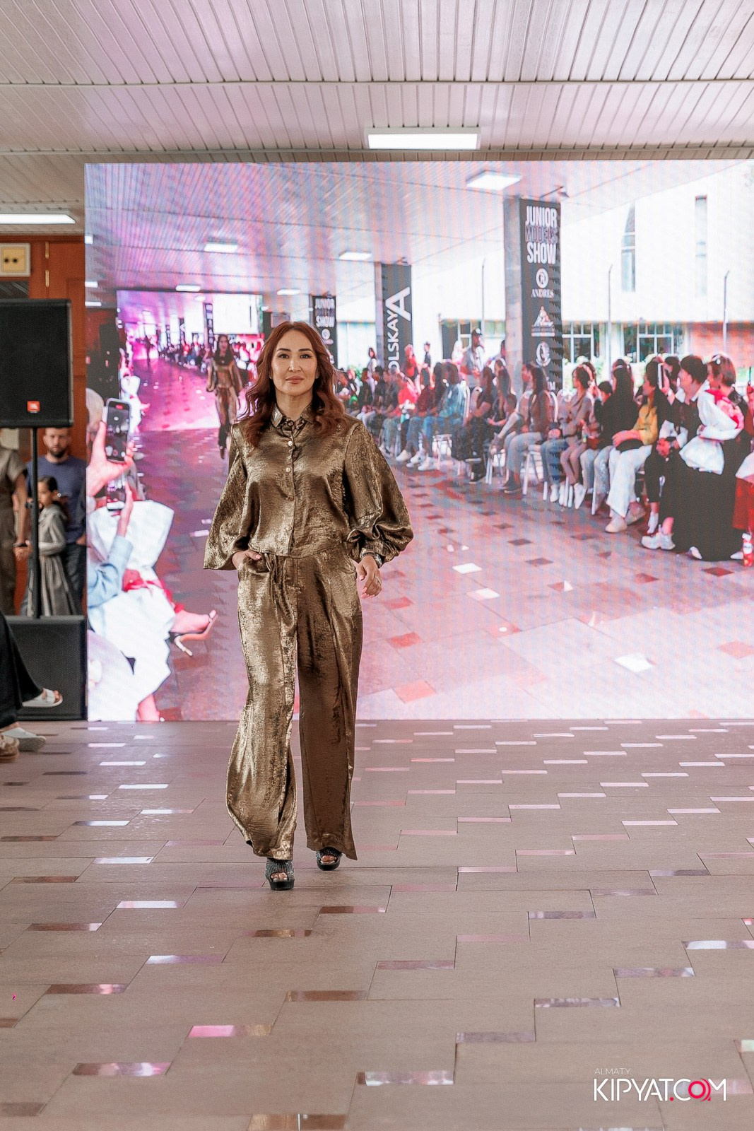 JUNIOR FASHION SHOW. КИПЯТКОМ АЛМАТЫ!