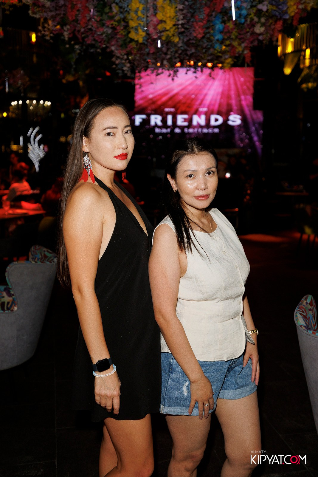 FRIENDS BAR & TERRACE. КИПЯТКОМ АЛМАТЫ! Фотосъемка мероприятий в Алматы