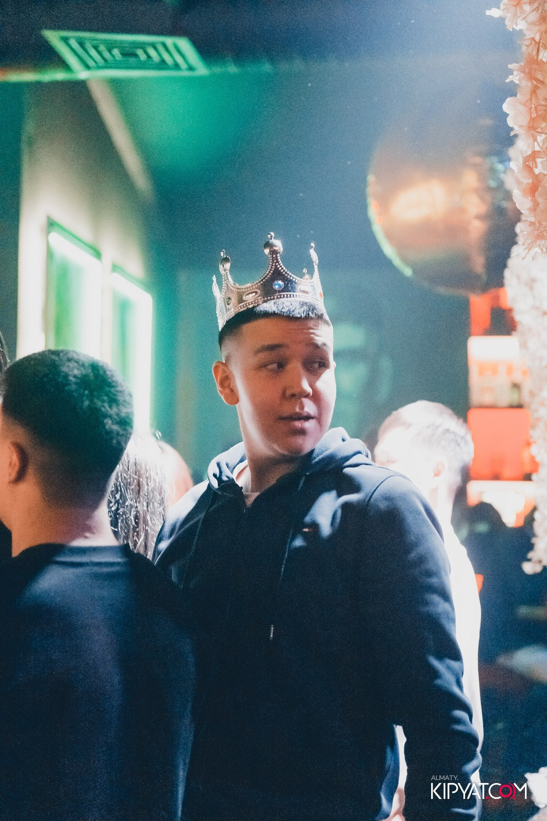 UYAT EMES BAR. КИПЯТКОМ АЛМАТЫ!