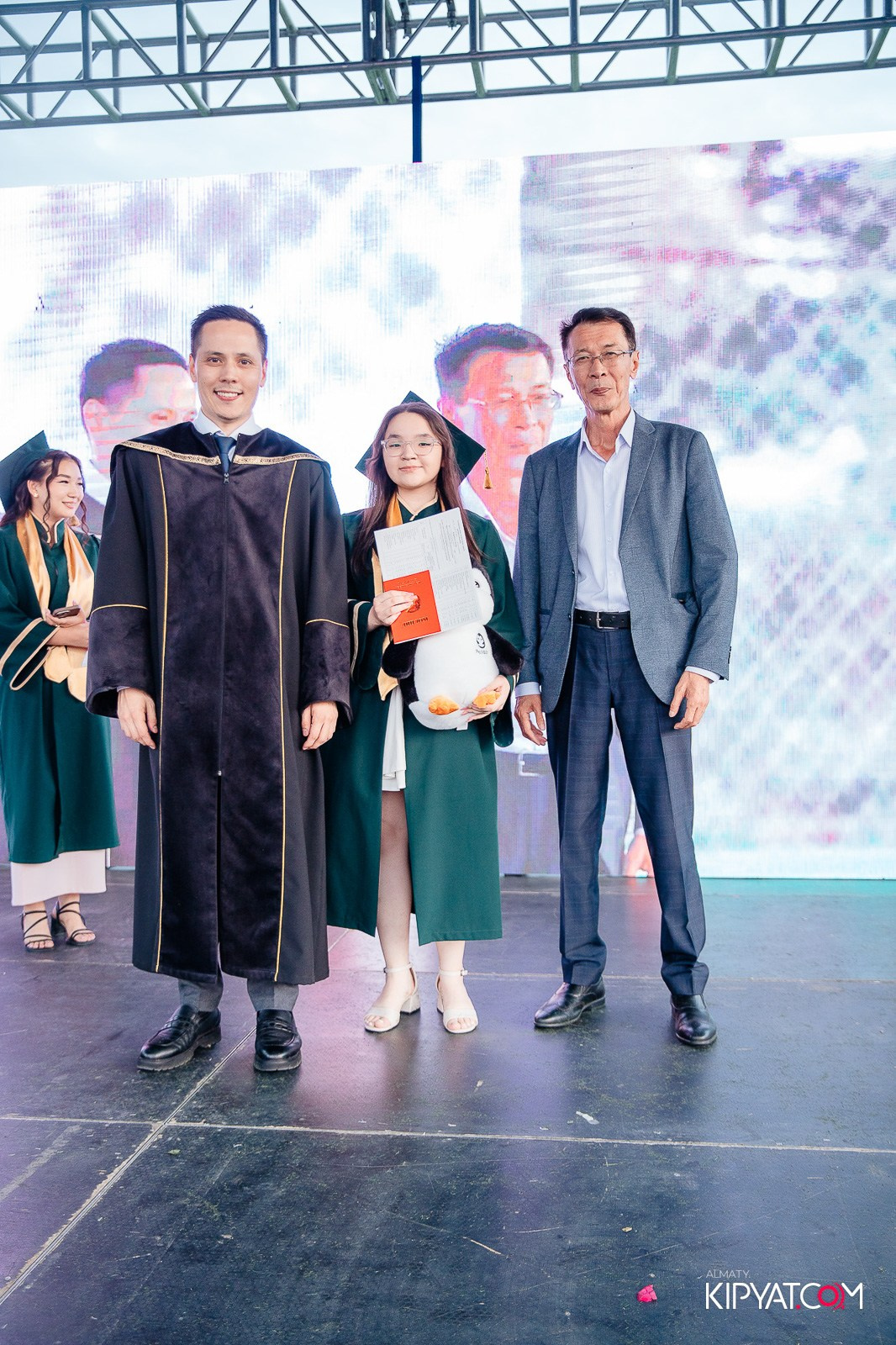 ВРУЧЕНИЕ ДИПЛОМОВ — НАРХОЗ КОЛЛЕДЖ. Part 4. КИПЯТКОМ АЛМАТЫ!