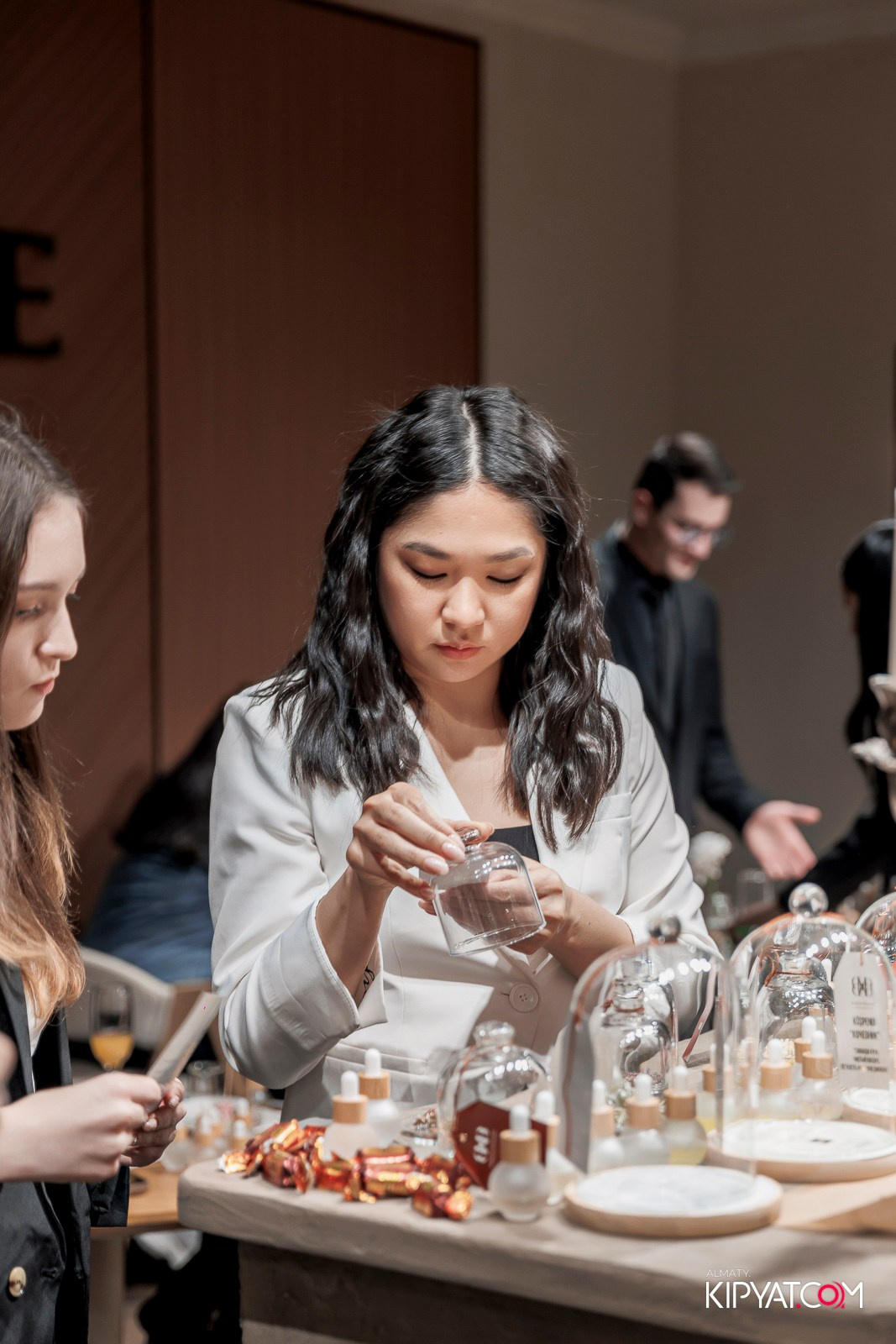 ОТКРЫТИЕ ПАРФЮМЕРНОГО ДОМА MAISON PERFUME. КИПЯТКОМ АЛМАТЫ!