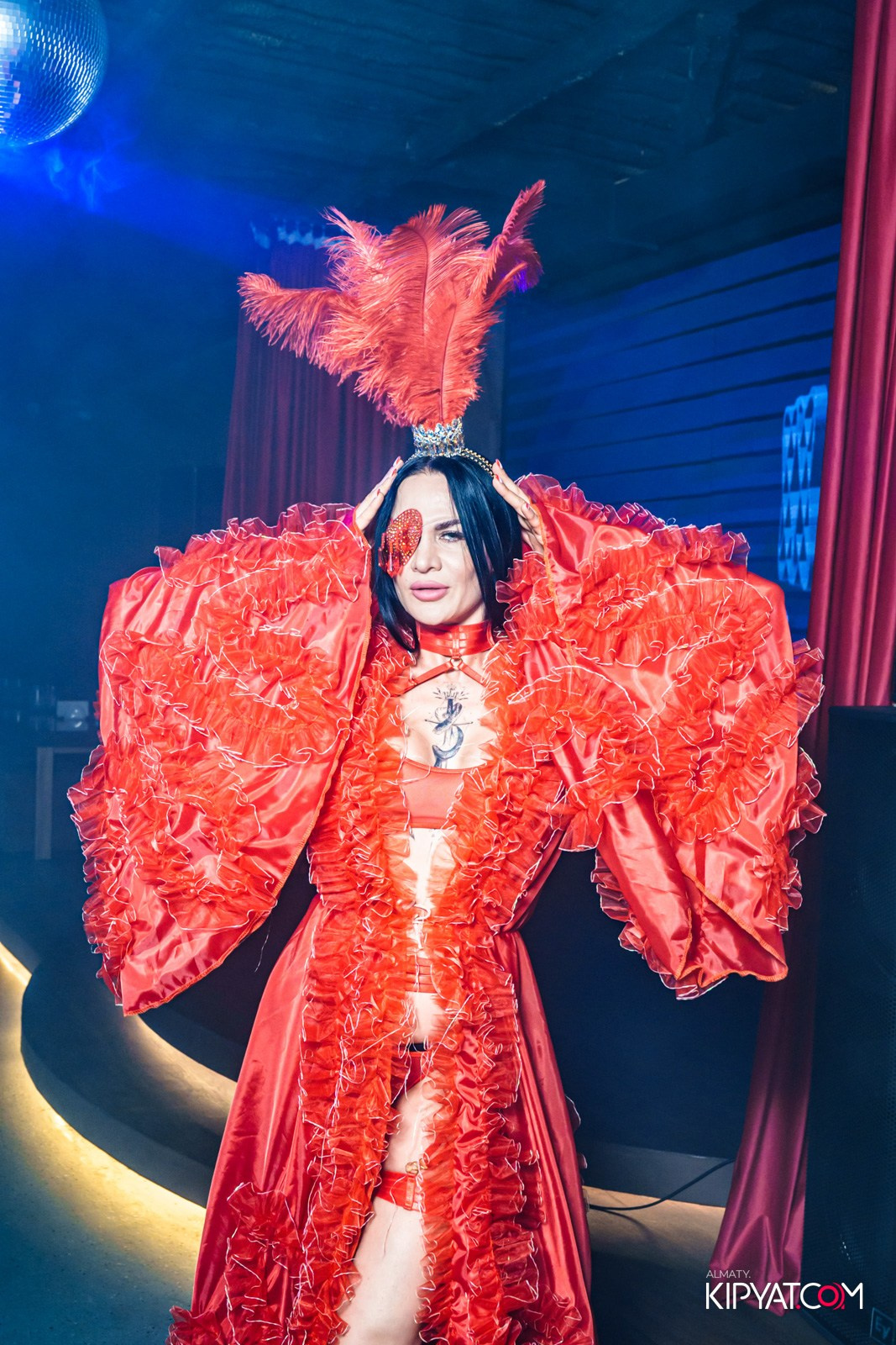 LAUREATE KARAOKE HALL. КИПЯТКОМ АЛМАТЫ!