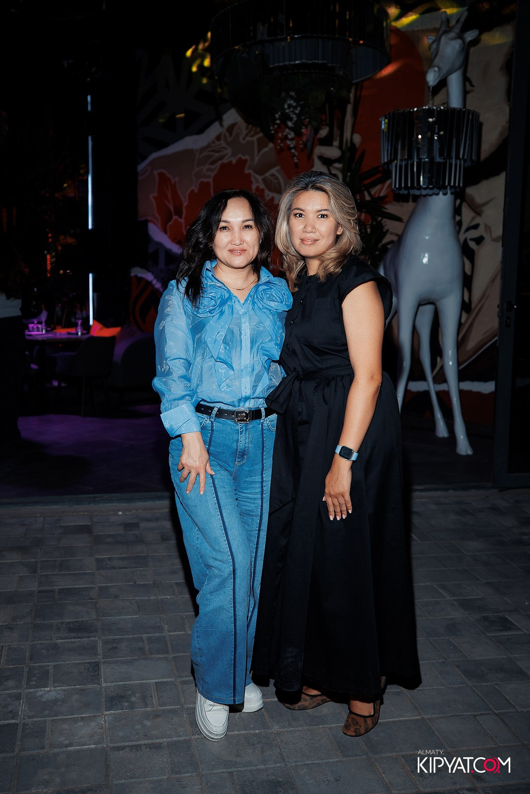 FRIENDS BAR & TERRACE. КИПЯТКОМ АЛМАТЫ!