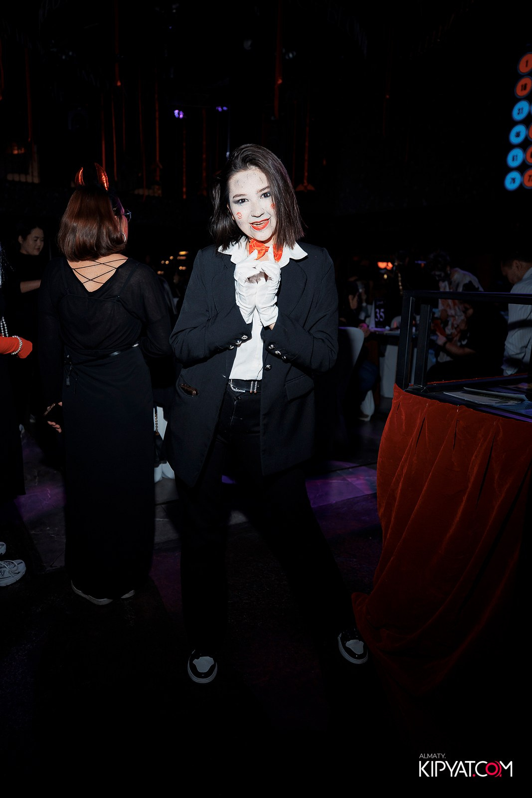 МУЗЫКАЛЬНОЕ ЛОТО В HIT RETRO. КИПЯТКОМ АЛМАТЫ!