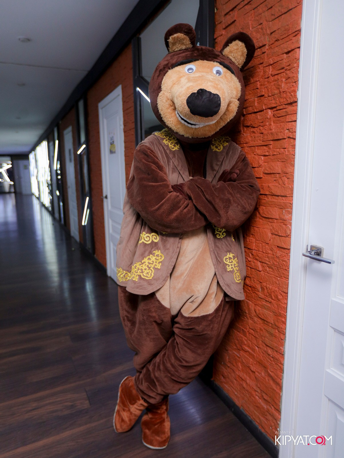 УХО И МЕДВЕДЬ НА САИНА. КИПЯТКОМ АЛМАТЫ! Фотосъемка мероприятий в Алматы