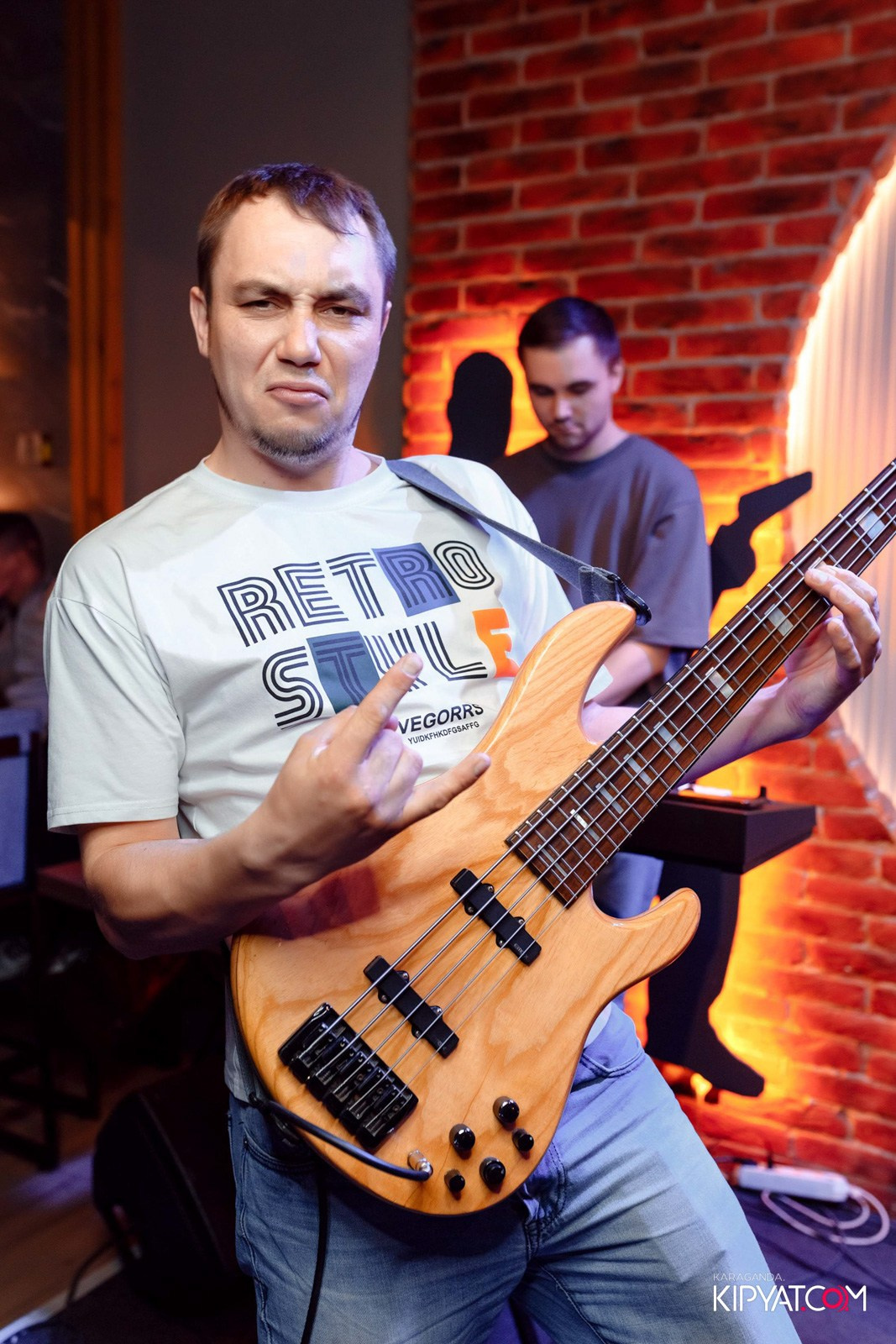 Пинта Bar & Grill на ул. Таттимбета. Кипятком Караганда