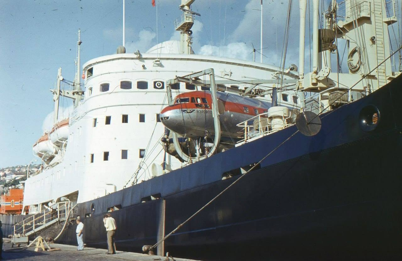 Исторические фотографии. Фотоальбом показывающий увлекательный мир авиации и мир медведей Андрея Иванова