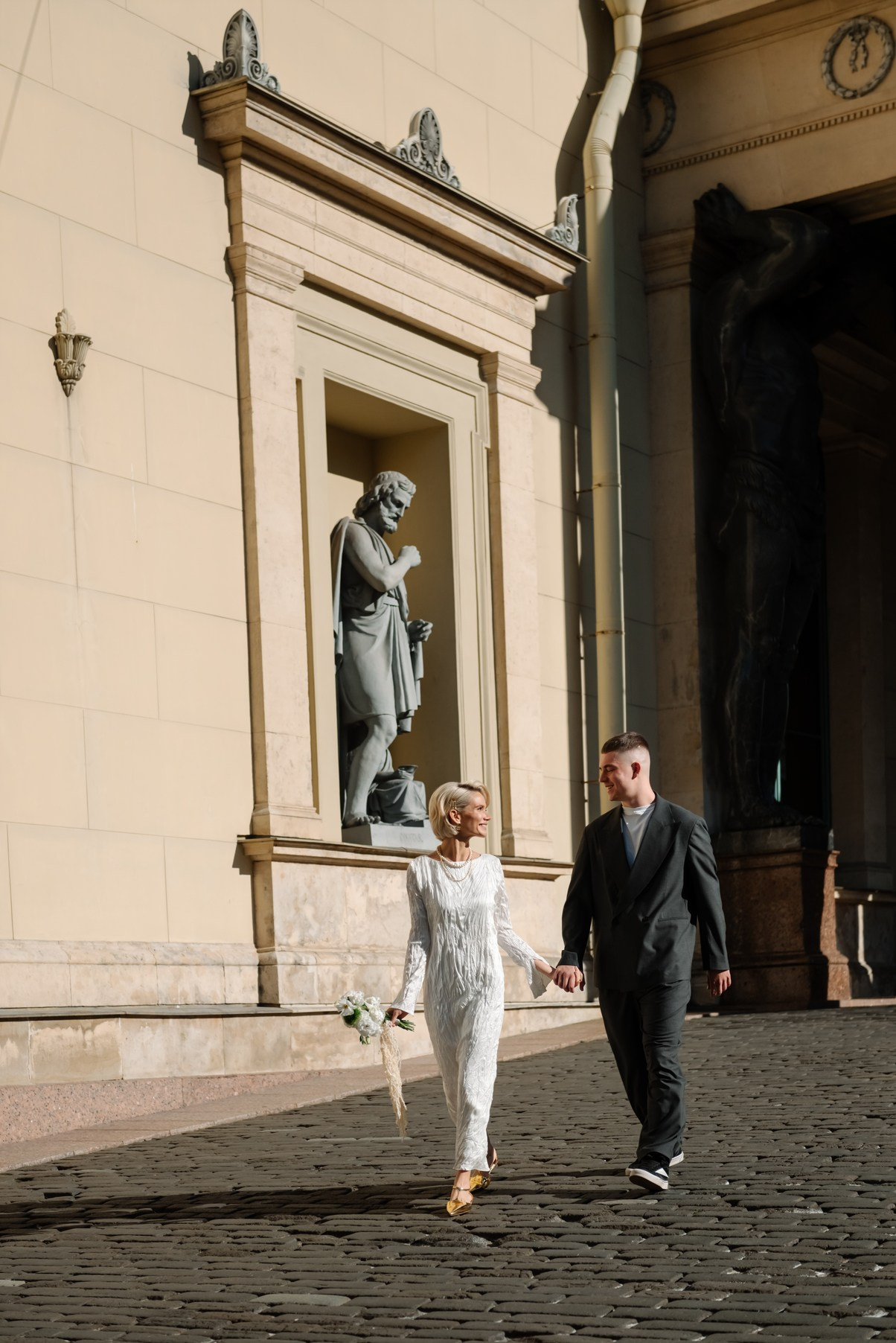 Прогулка у Атланов. Свадебный и сеейный фотограф в Санкт-Петербурге Елена Худякова
