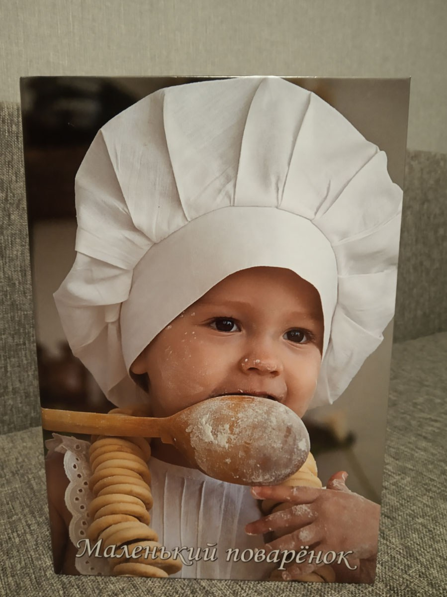 Маленький поваренок. Fotounata.ru