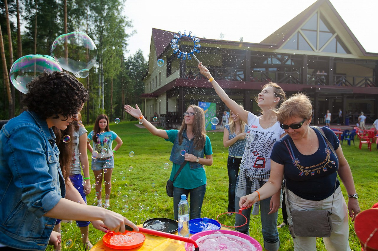 Командообразующее. Фотограф событий, Максим Романенко