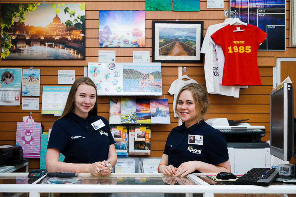 Съёмка для багетной мастерской. Антон Роук—фотография для бизнеса