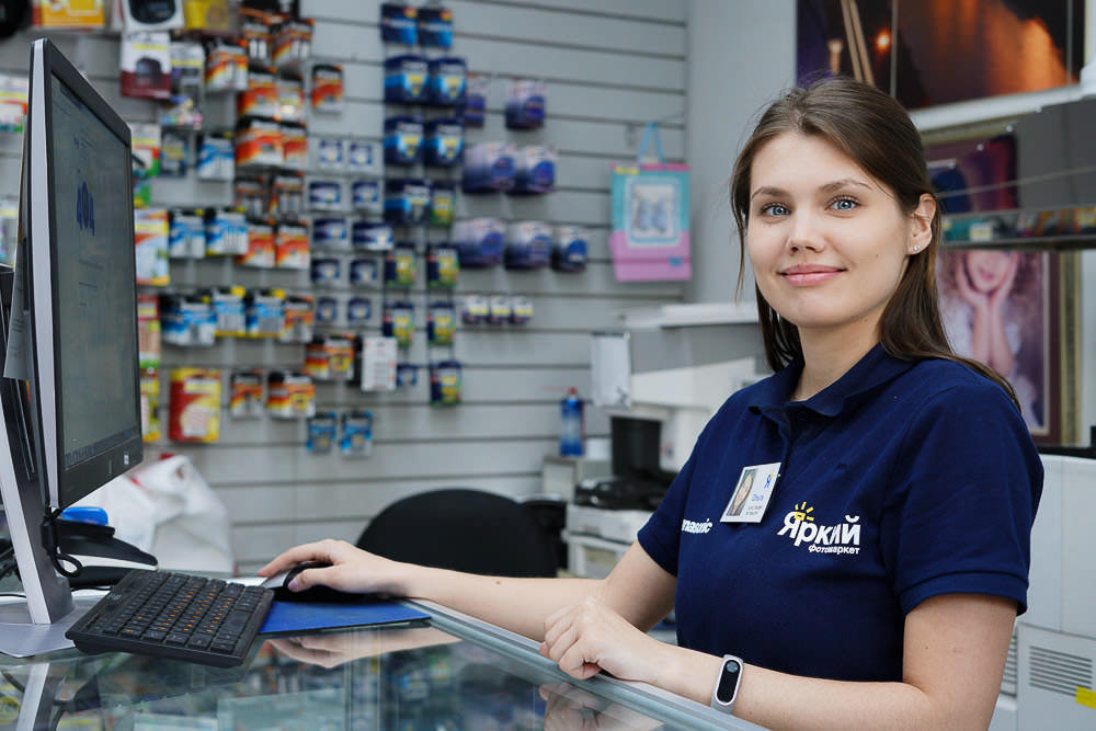 Съёмка для багетной мастерской. Антон Роук—фотография для бизнеса