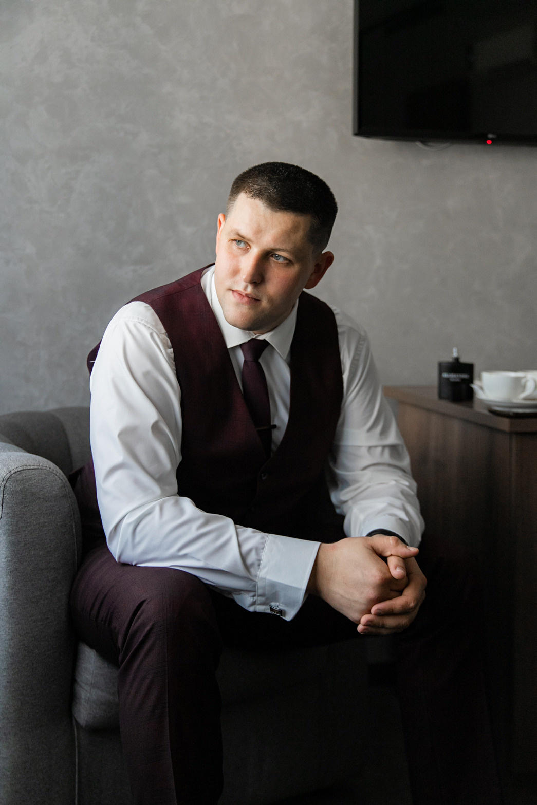 позирование жениха