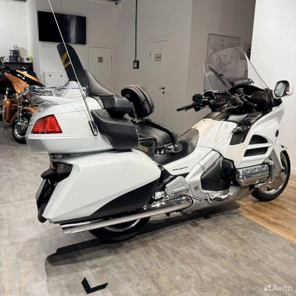 2017 honda Goldwing (White Pearl). Hello Davidson, Москва. Только хорошие мотоциклы…