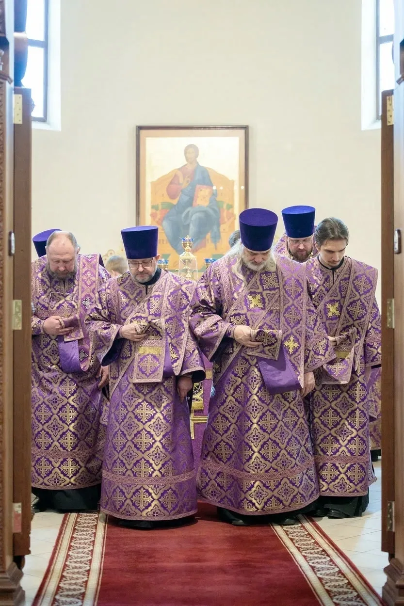 БЛАГОЧИННЫЙ СЕВЕРО-ЗАПАДНОГО ОКРУГА ПРИНЯЛ УЧАСТИЕ В АРХИЕРЕЙСКОМ БОГОСЛУЖЕНИМ В ХРАМЕ СВЯТИТЕЛЯ ТИХОНА ЗАДОНСКОГО. Саратовское Северо-Западное благочиние