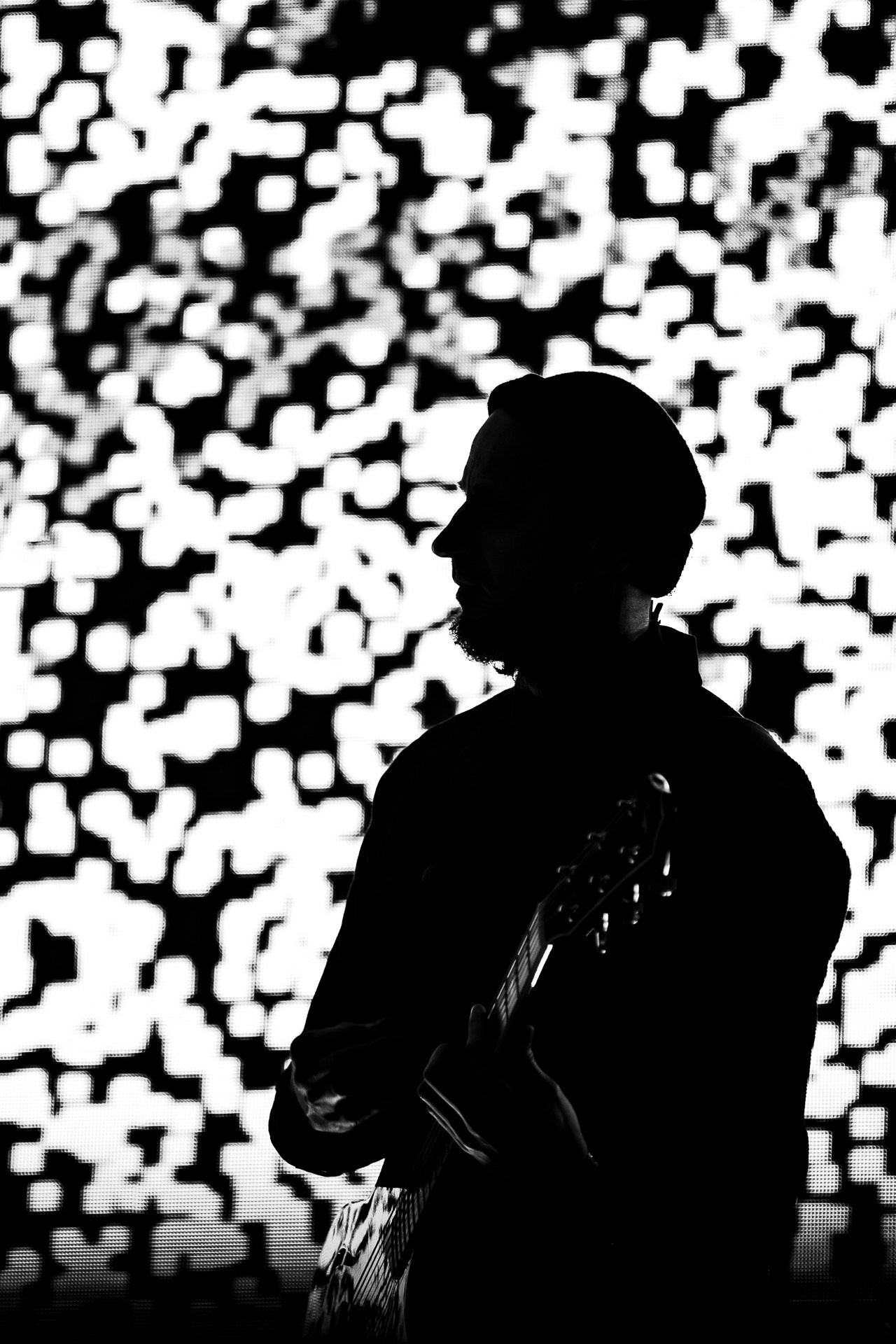 Дмитрий Кежватов, гитара. Группа КИНО, 21.06.25, фестиваль STEREOLETO, сад «Эрмитаж». Концерт в день рождения Виктора Цоя.