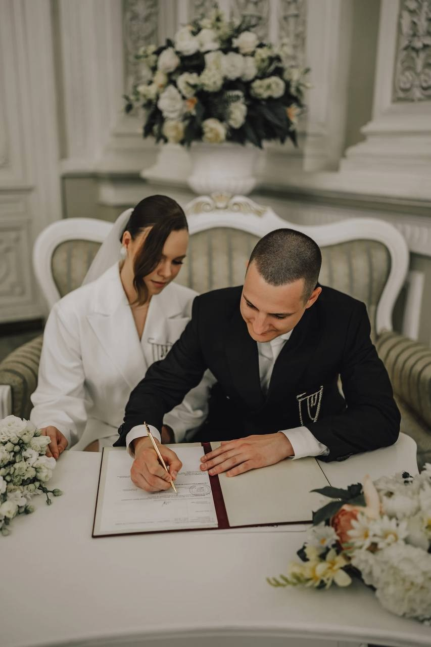 30|08|25. On Emotions агентство